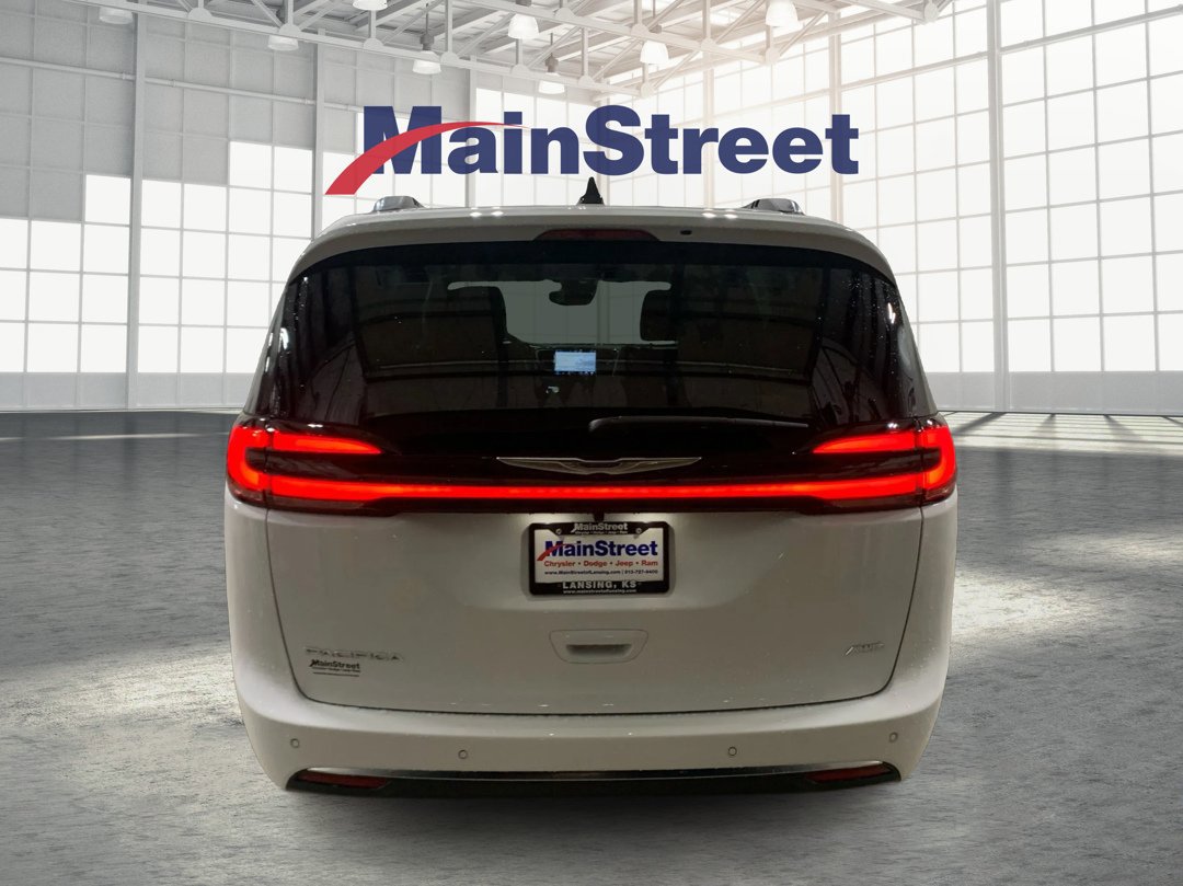 New 2026 Chrysler Pacifica Pinnacle AWD/4WD image 4
