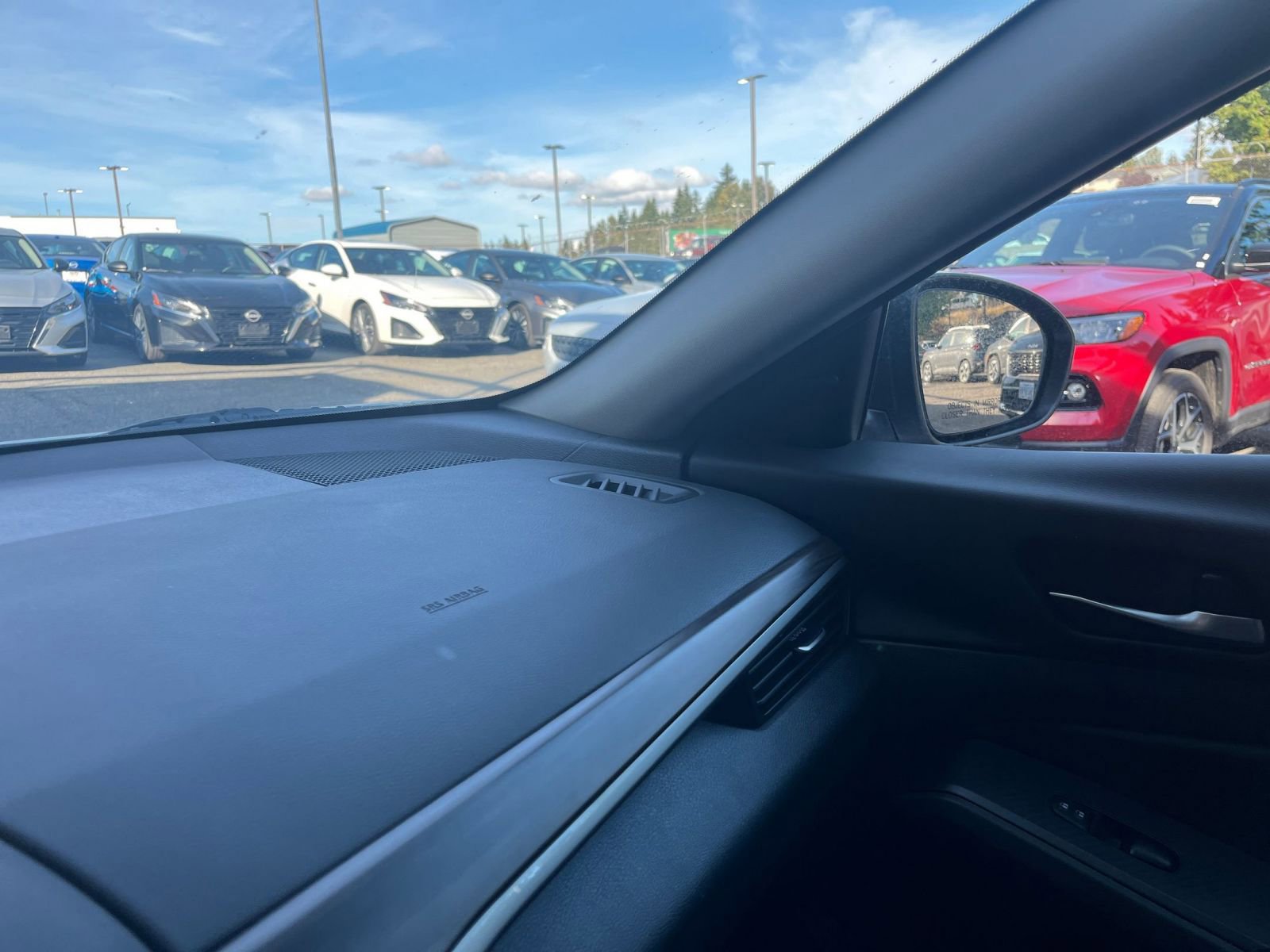 Used 2024 Nissan Altima 2.5 SV image 35