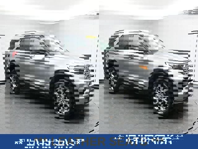 Used 2023 Ford Explorer Limited w/ Equipment Group 301A image 3