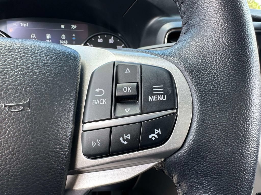 Used 2023 Ford Explorer XLT w/ Equipment Group 202A AWD/4WD image 16