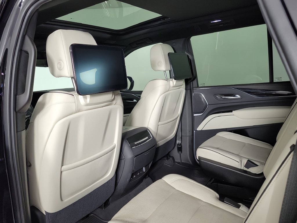 Used 2021 Cadillac Escalade Sport w/ Driver Assist Tech Package AWD/4WD image 14