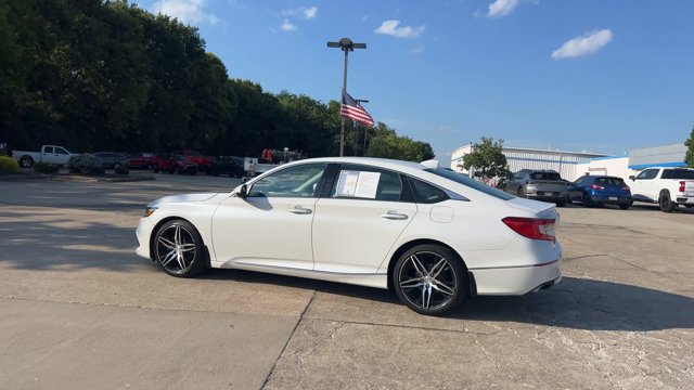 Used 2021 Honda Accord Touring image 6