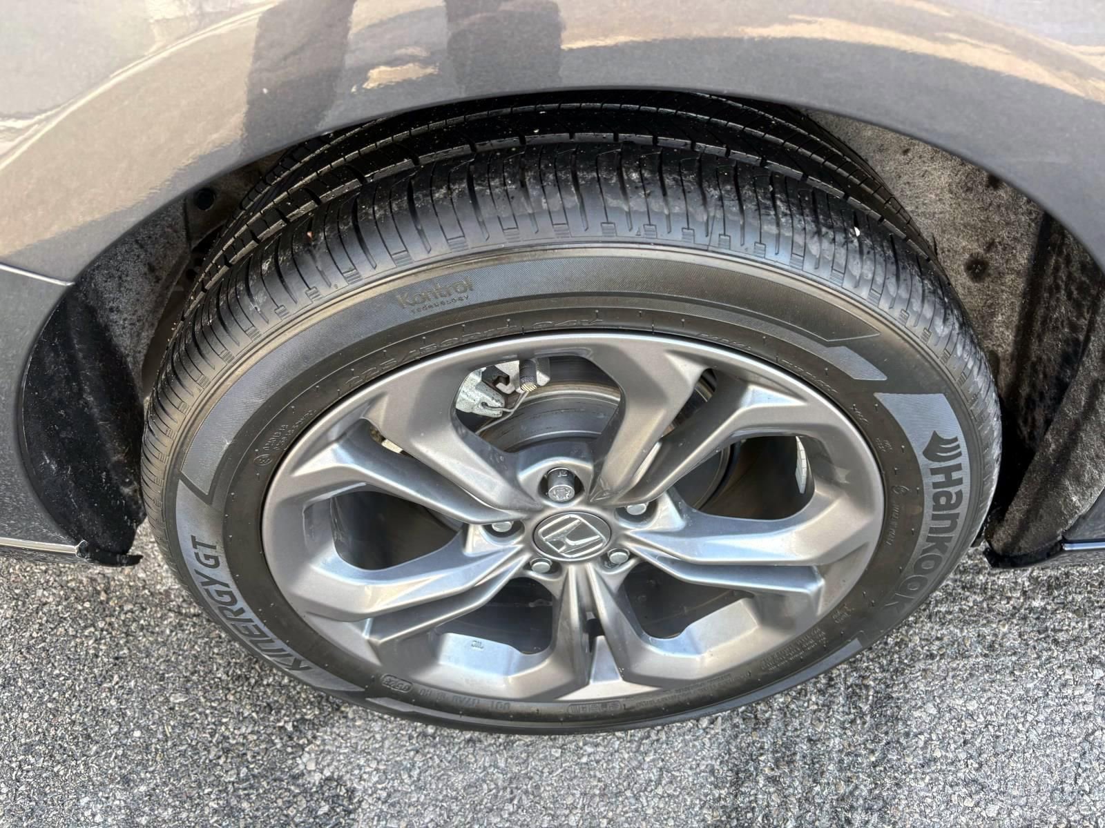 Used 2023 Honda Accord EX-L image 10