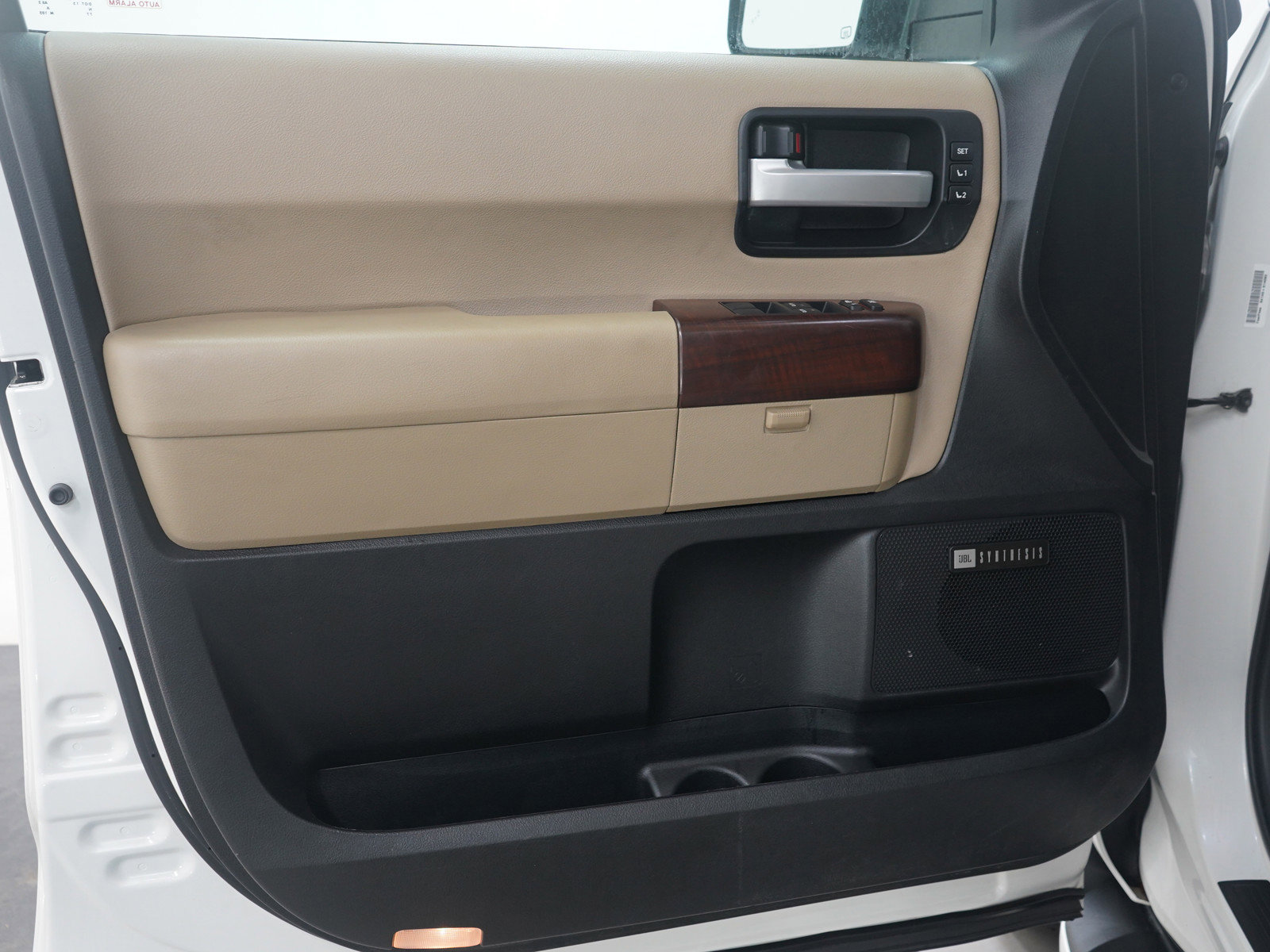 Used 2012 Toyota Sequoia Platinum AWD/4WD image 25