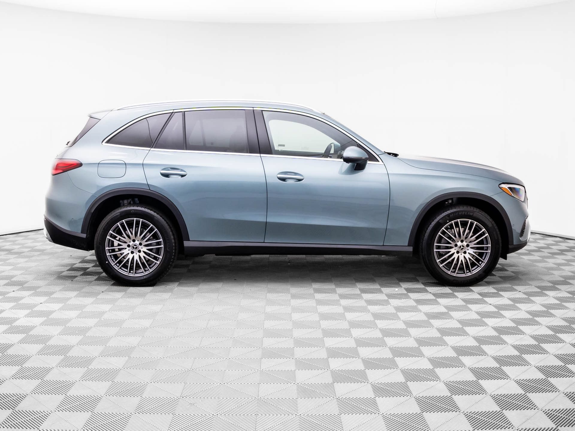 New 2026 Mercedes-Benz GLC 300 4MATIC image 6