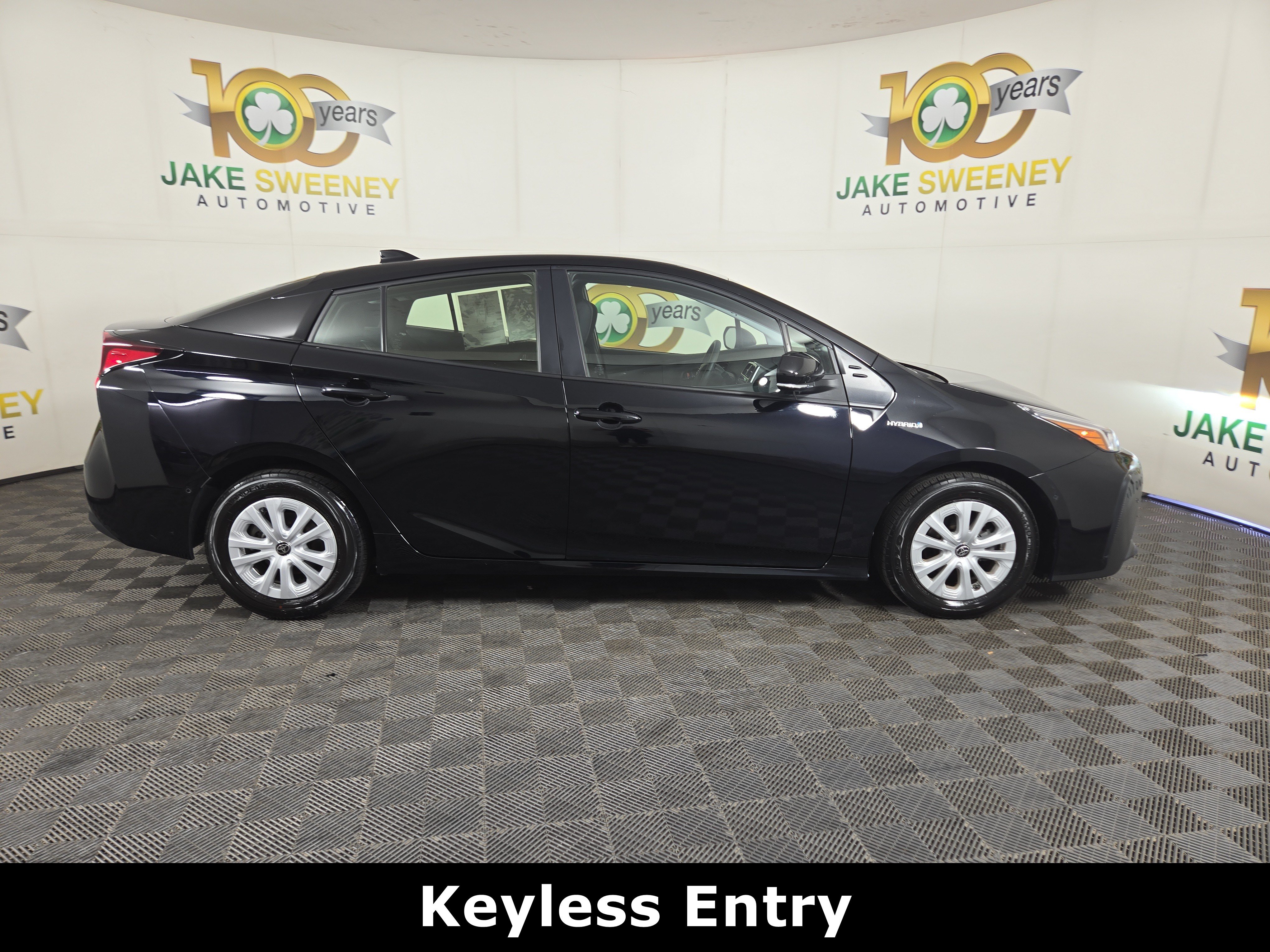 Used 2021 Toyota Prius LE FWD image 10