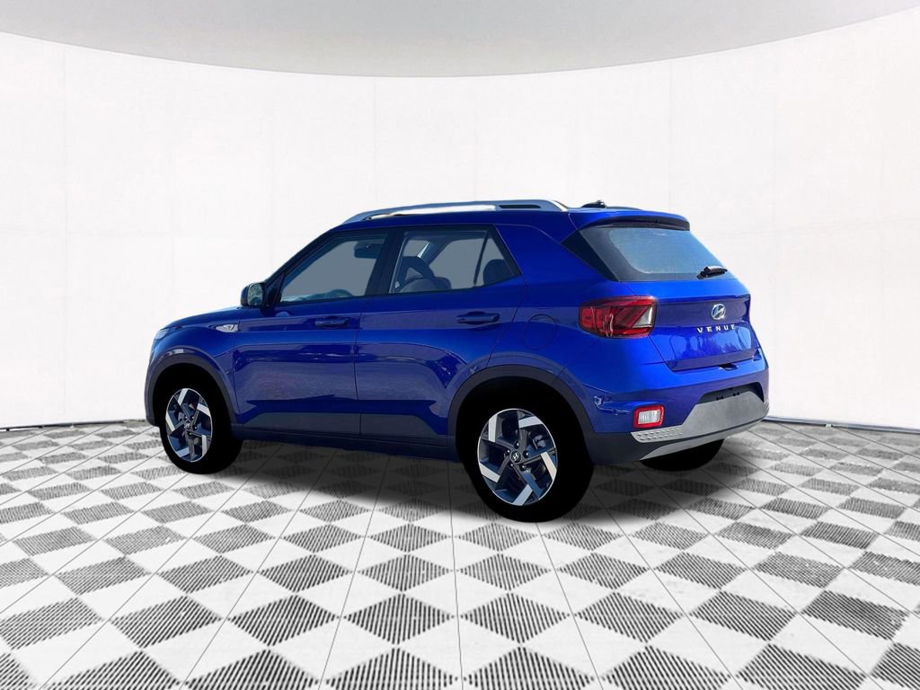 New 2026 Hyundai Venue SEL FWD image 7