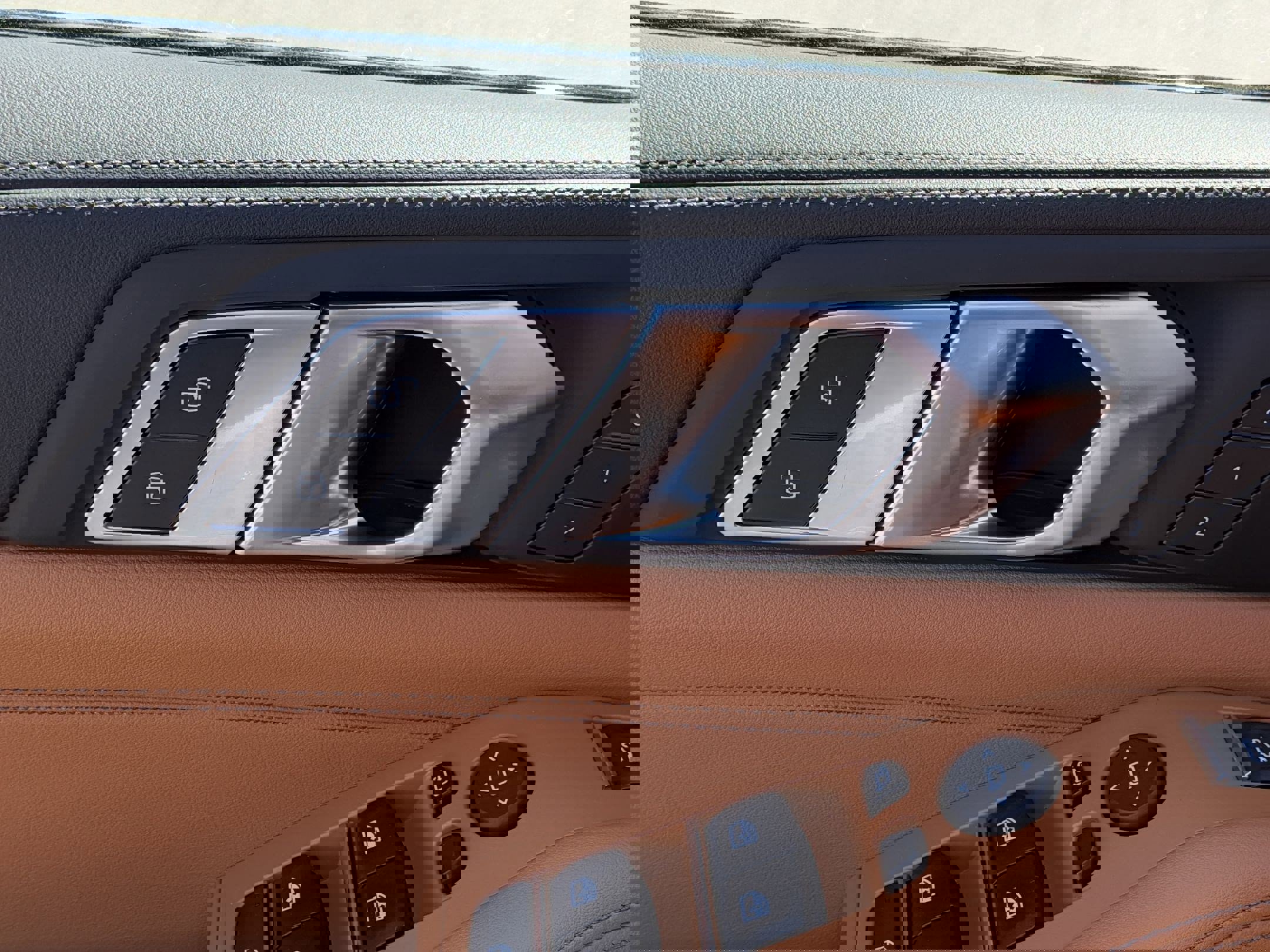 New 2026 BMW X5 xDrive40i w/ M Sport Package image 12