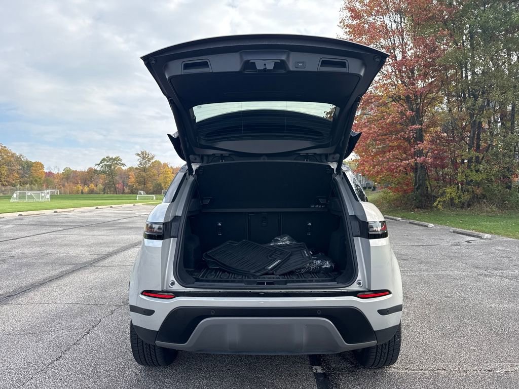 Used 2026 Land Rover Range Rover Evoque S image 11