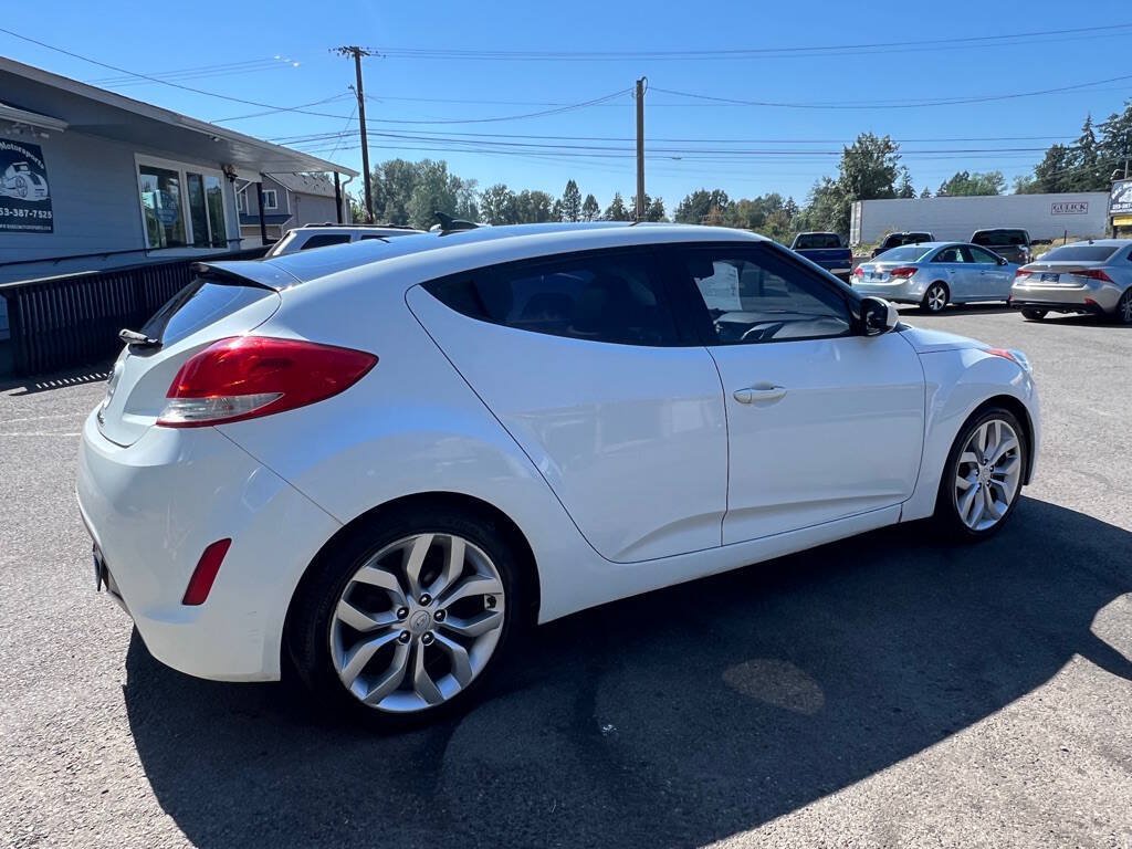 Used 2013 Hyundai Veloster w/ Style Pkg FWD image 12