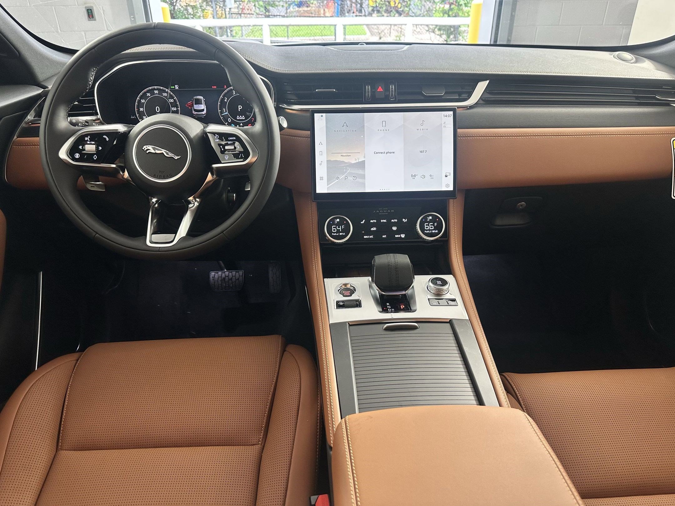 New 2026 Jaguar F-PACE R-Dynamic S image 13