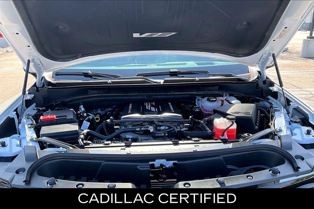 Used 2026 Cadillac Escalade ESV V w/ LPO, ONYX Package AWD/4WD image 28
