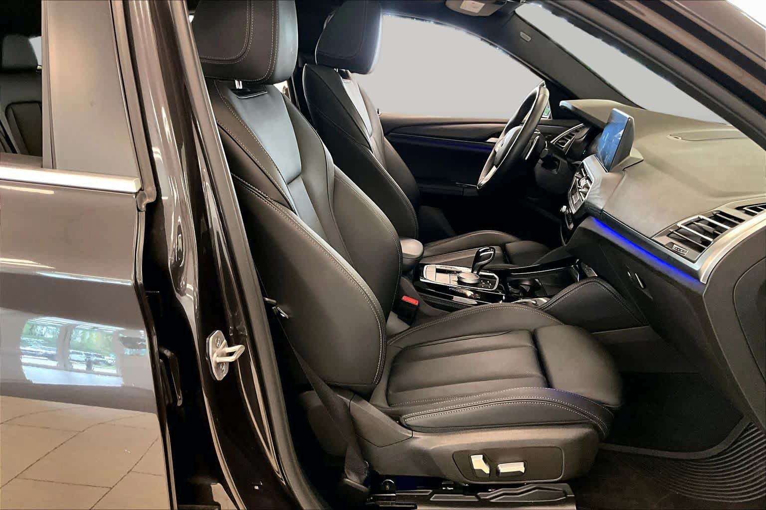 Used 2023 BMW X4 xDrive30i w/ Premium Package AWD/4WD image 8