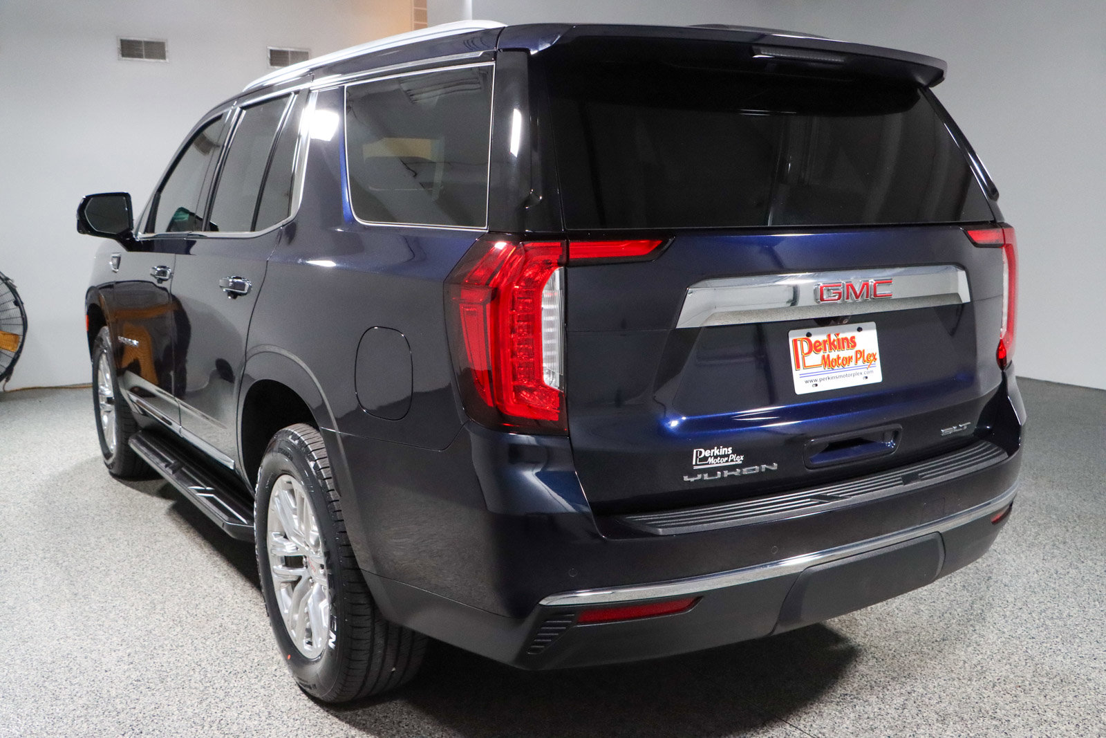 Used 2021 GMC Yukon SLT w/ SLT Luxury Plus Package image 9