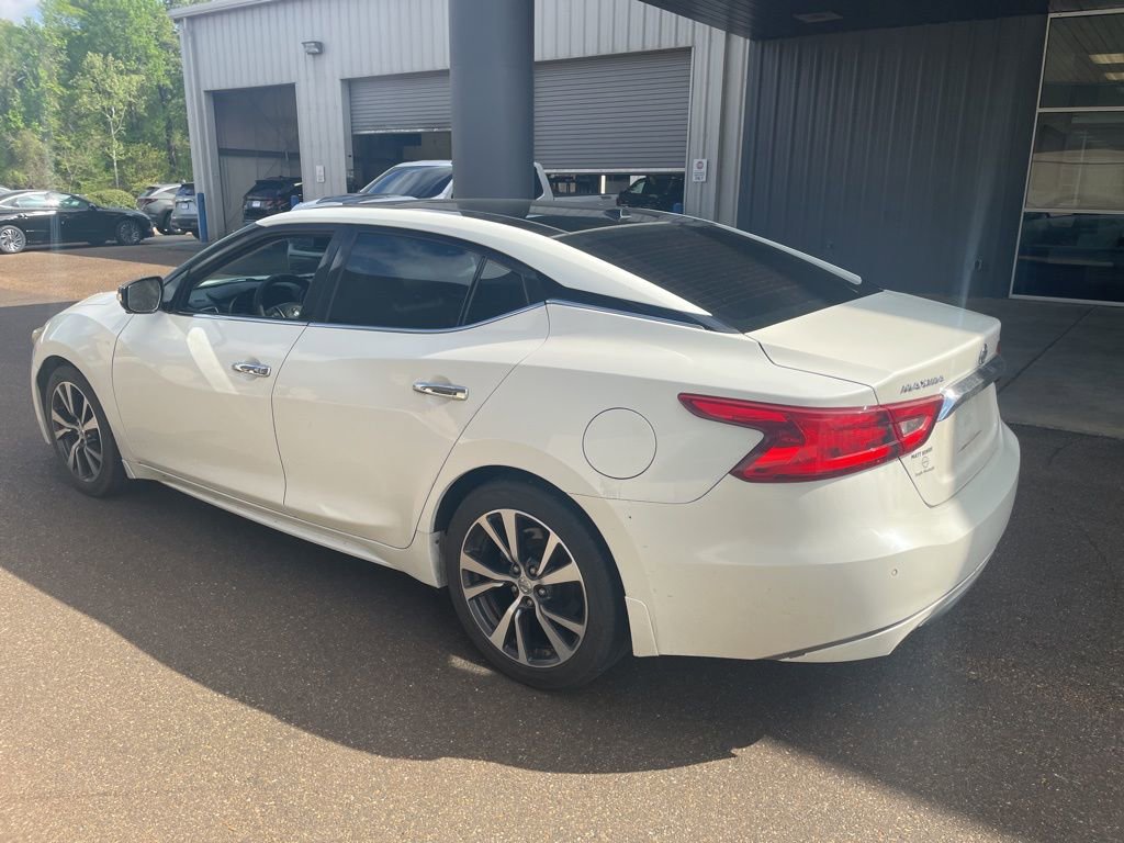Used 2017 Nissan Maxima Platinum image 5