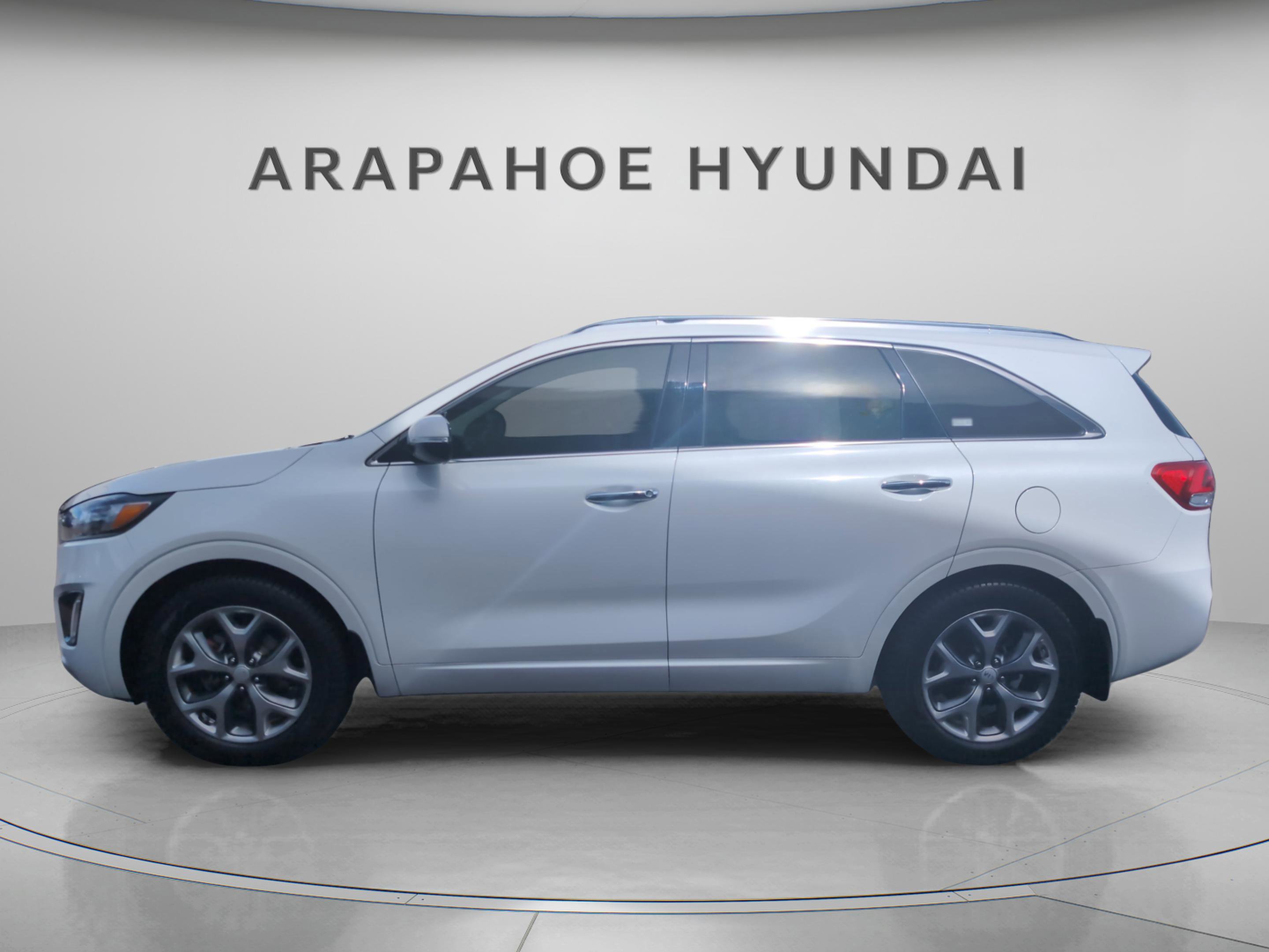 Used 2017 Kia Sorento SX image 3