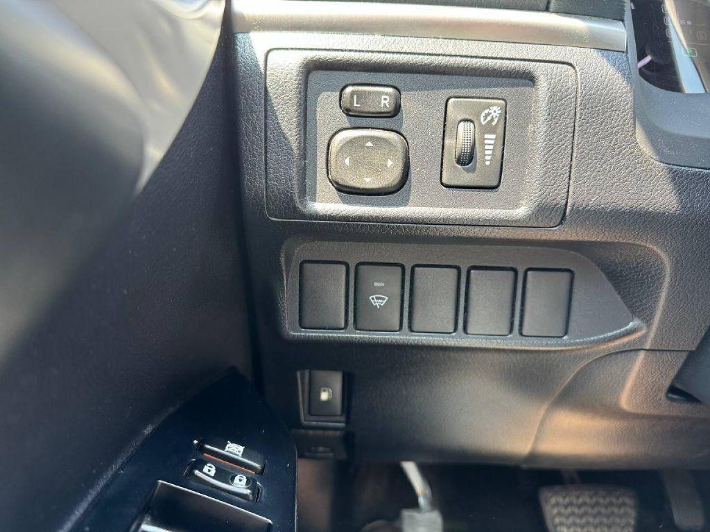 Used 2012 Lexus CT 200h Premium FWD image 19