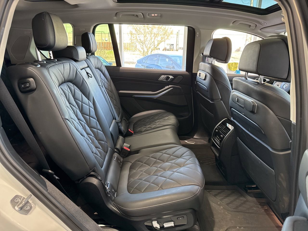Certified 2023 BMW X7 xDrive40i w/ Premium Package image 39