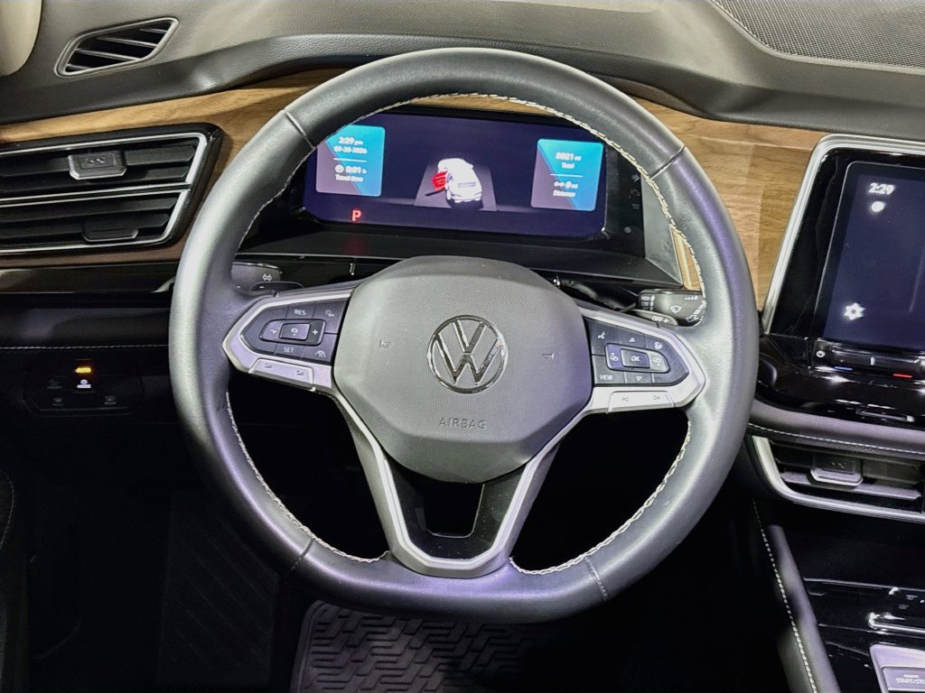Certified 2025 Volkswagen Atlas SE AWD/4WD image 14