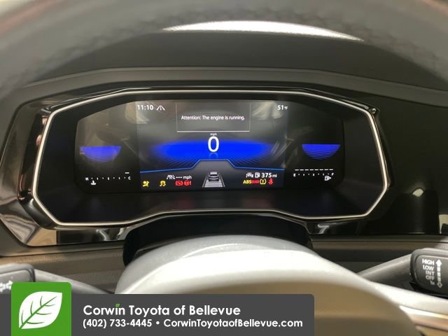 Used 2024 Volkswagen Jetta SE image 9