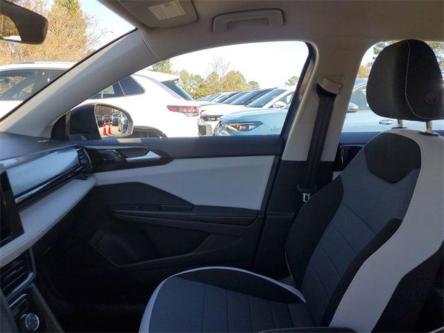 New 2026 Volkswagen Taos S image 17