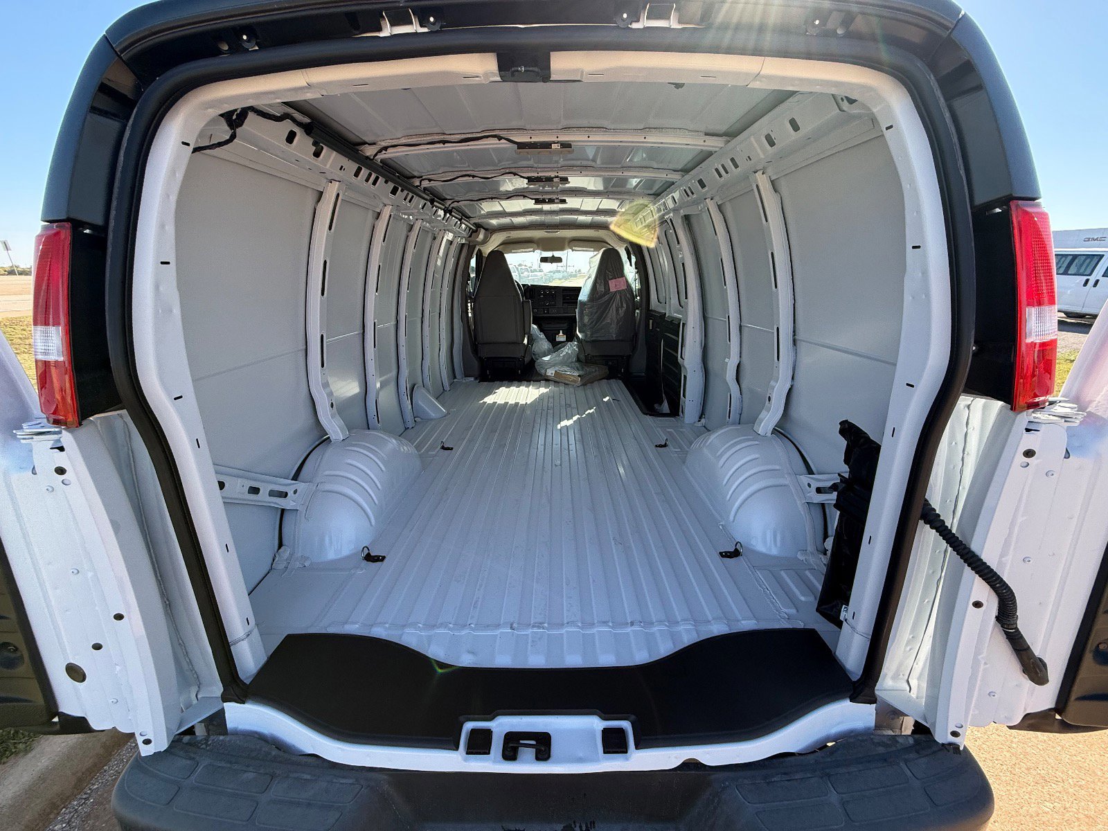 New 2025 Chevrolet Express 3500 Extended w/ Driver Convenience Package image 11