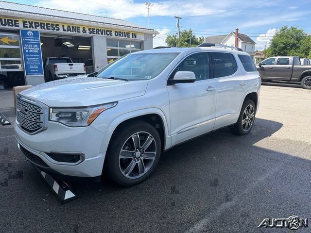 Used 2017 GMC Acadia Denali w/ Technology Package AWD/4WD image 1
