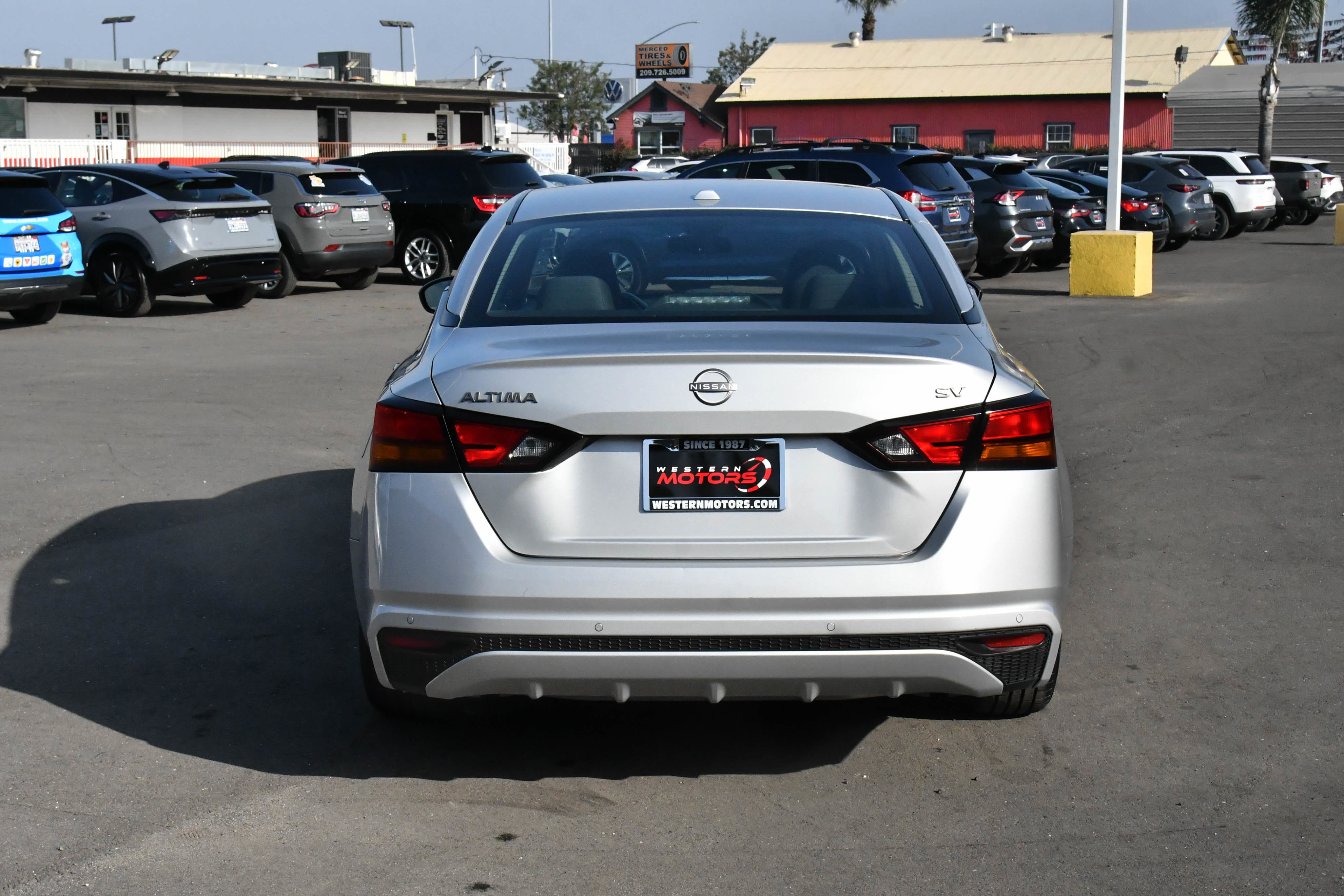 Used 2024 Nissan Altima 2.5 SV image 7