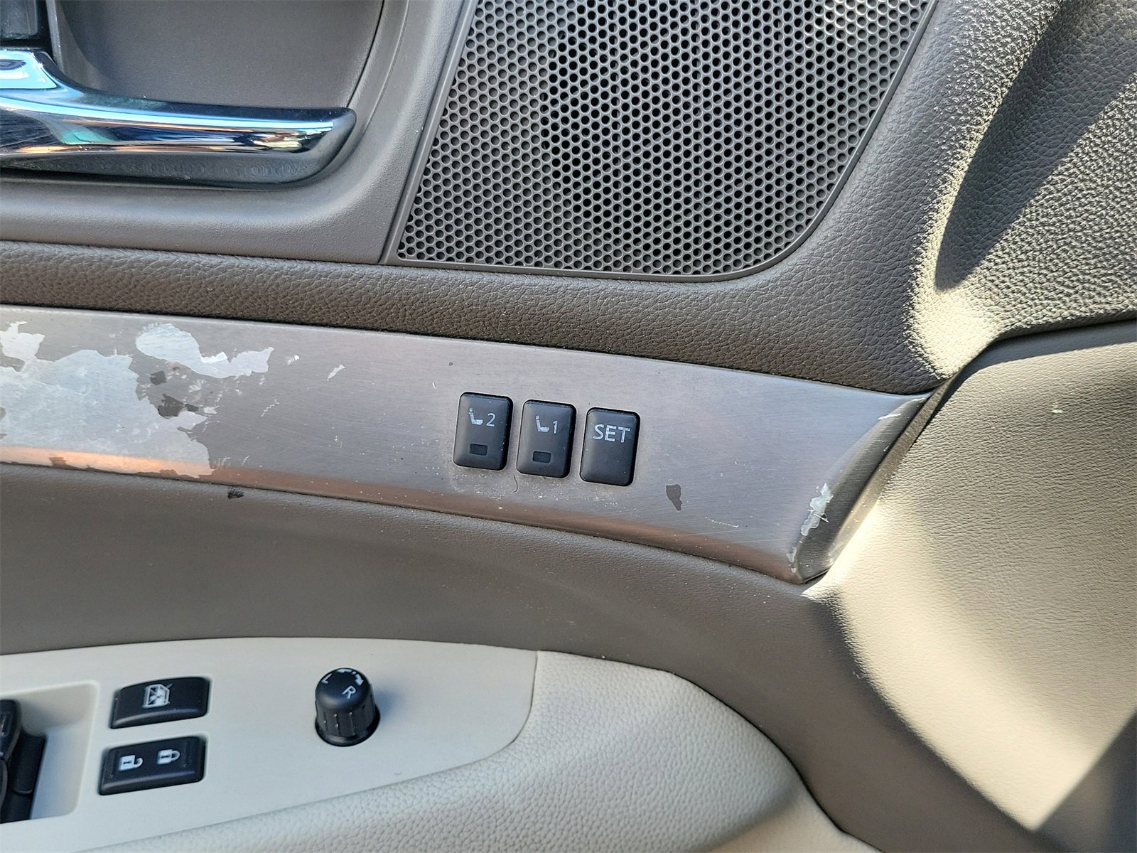 Used 2013 INFINITI G37 Journey w/ Premium Pkg image 30