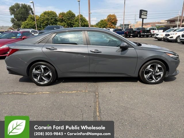Used 2023 Hyundai Elantra Limited FWD image 4