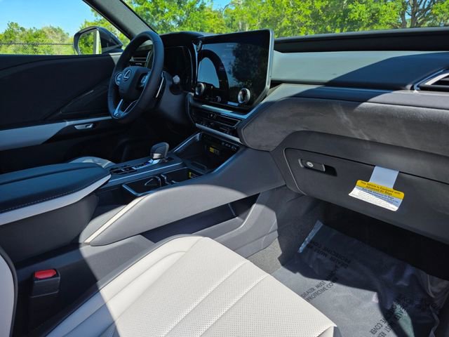 New 2026 Lexus TX 500h AWD image 9