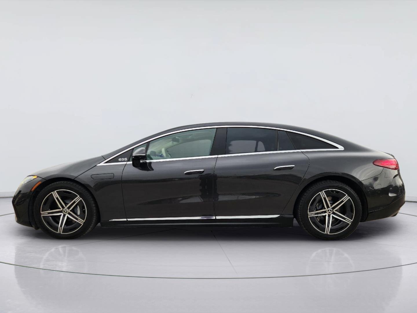 Used 2023 Mercedes-Benz EQS 450+ 4MATIC Sedan image 4