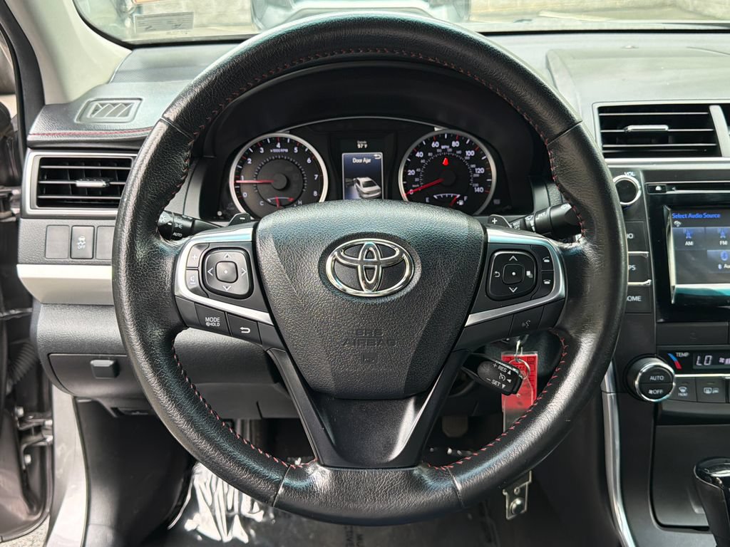 Used 2015 Toyota Camry XSE w/ Moonroof Package FWD image 19