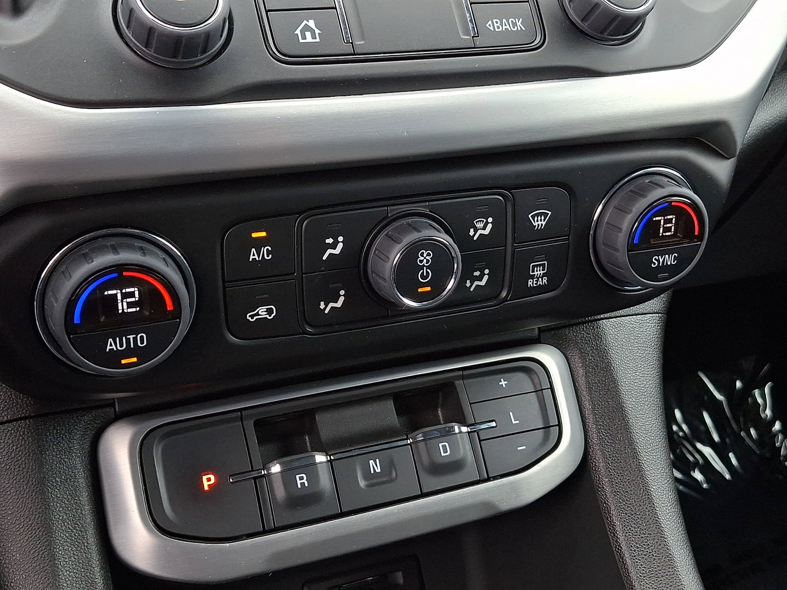 Certified 2023 GMC Acadia SLE w/ Driver Convenience Package FWD image 16