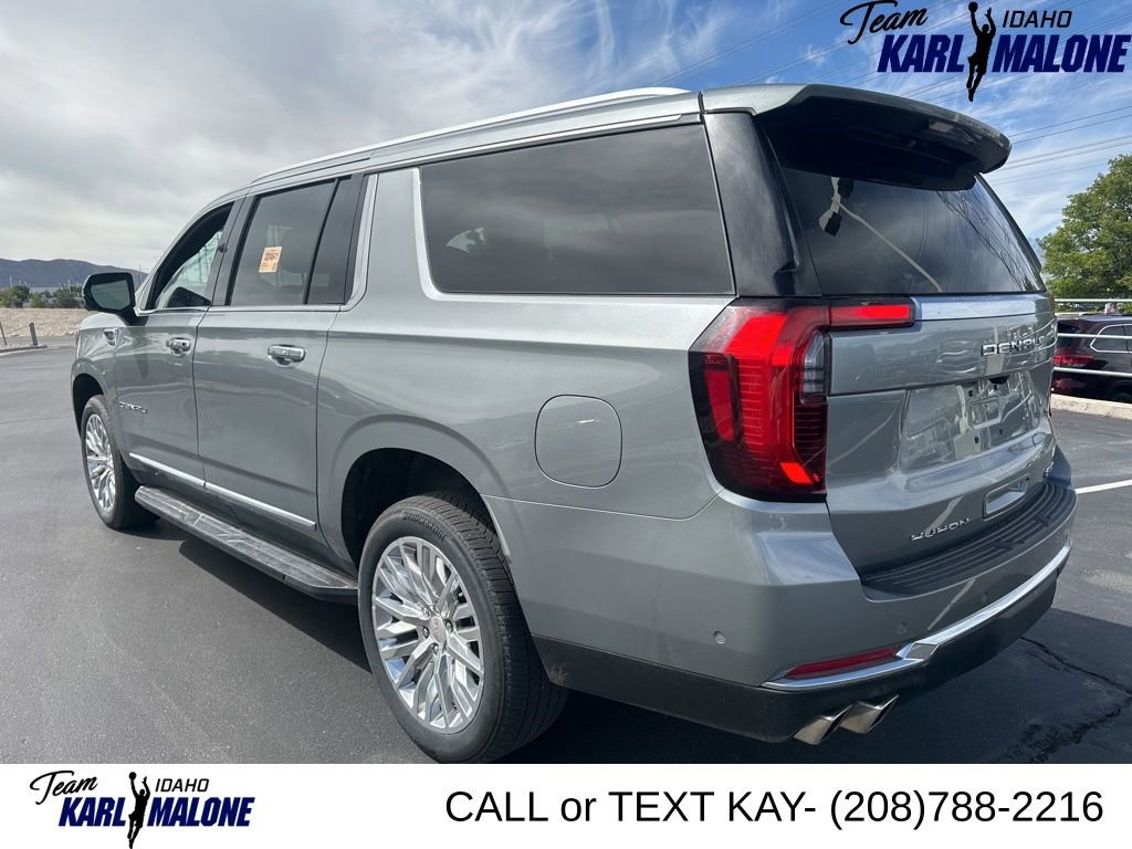 Used 2025 GMC Yukon XL Denali AWD/4WD image 5