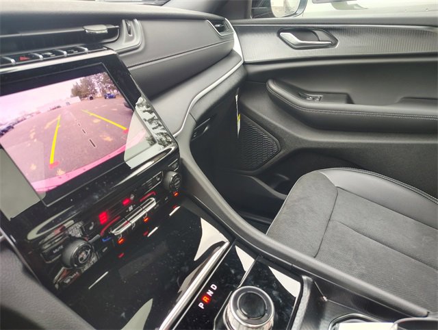 New 2025 Jeep Grand Cherokee Altitude image 29