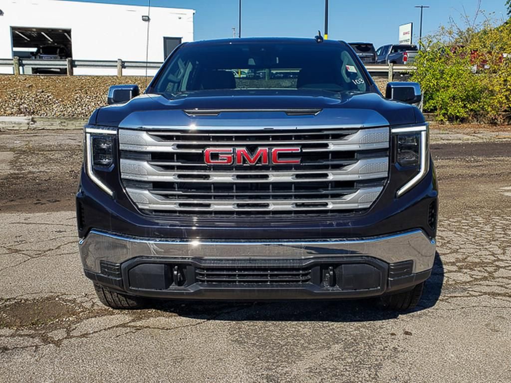 New 2026 GMC Sierra 1500 SLE image 2