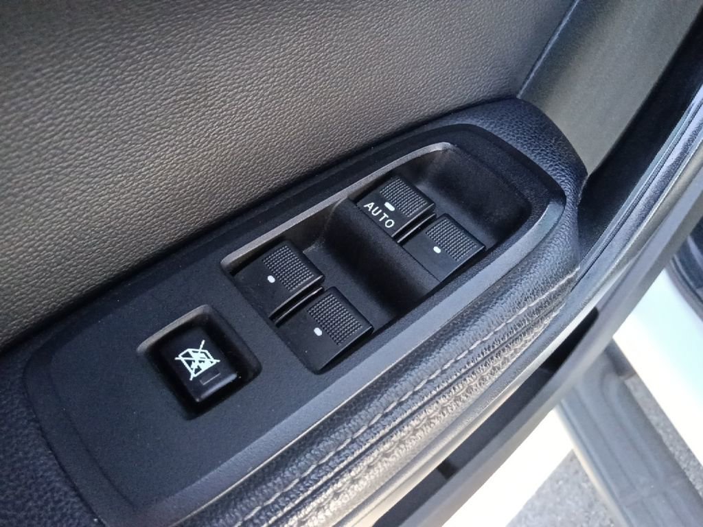 Used 2023 Ford Ranger Lariat w/ FX4 Off-Road Package image 12