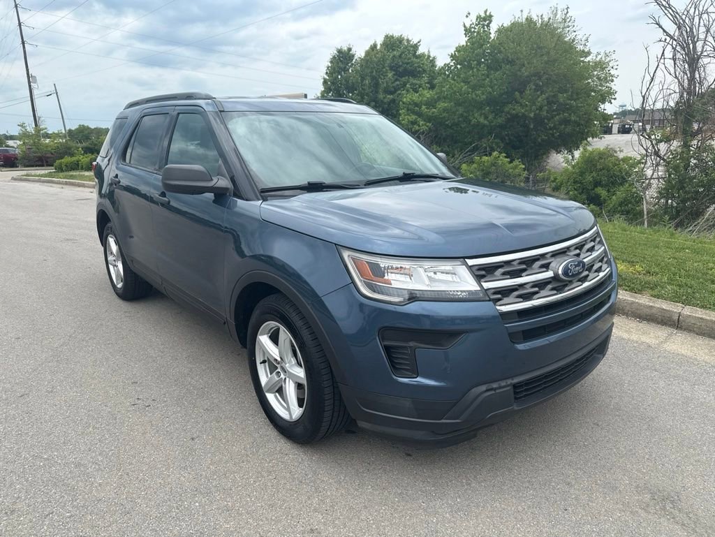 Used 2019 Ford Explorer FWD image 2