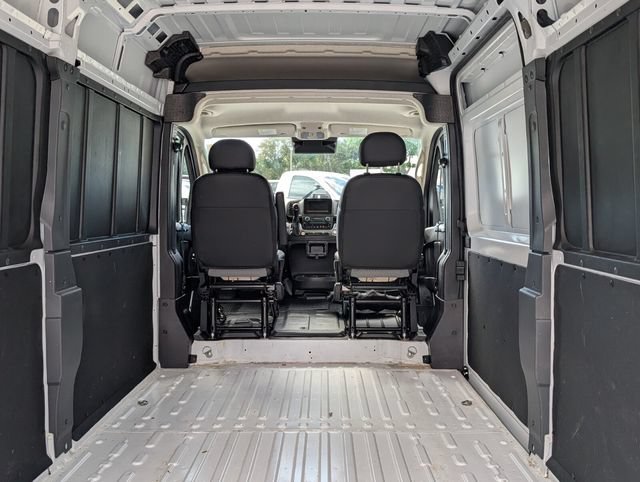 Used 2025 RAM ProMaster 2500 w/ Convenience Group FWD image 14