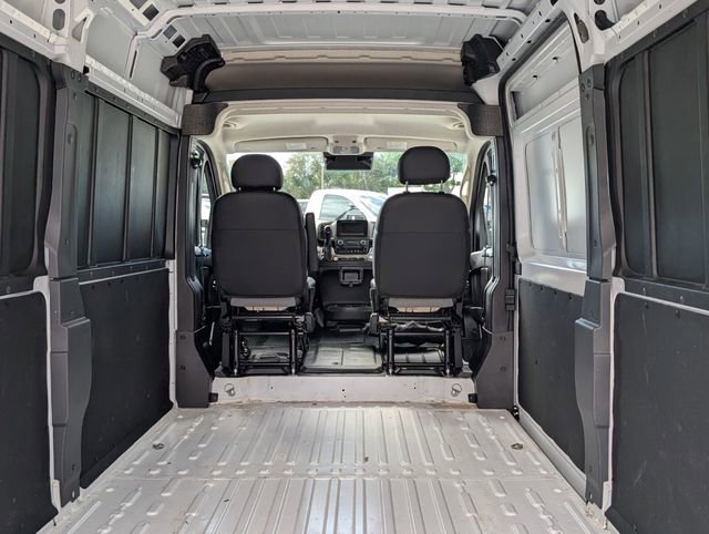 Used 2025 RAM ProMaster 2500 w/ Convenience Group FWD image 14