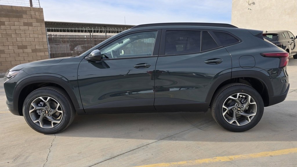 New 2025 Chevrolet Trax LT w/ Driver Confidence Package image 2