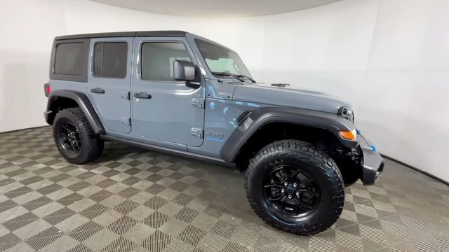 Used 2024 Jeep Wrangler Unlimited AWD/4WD image 2