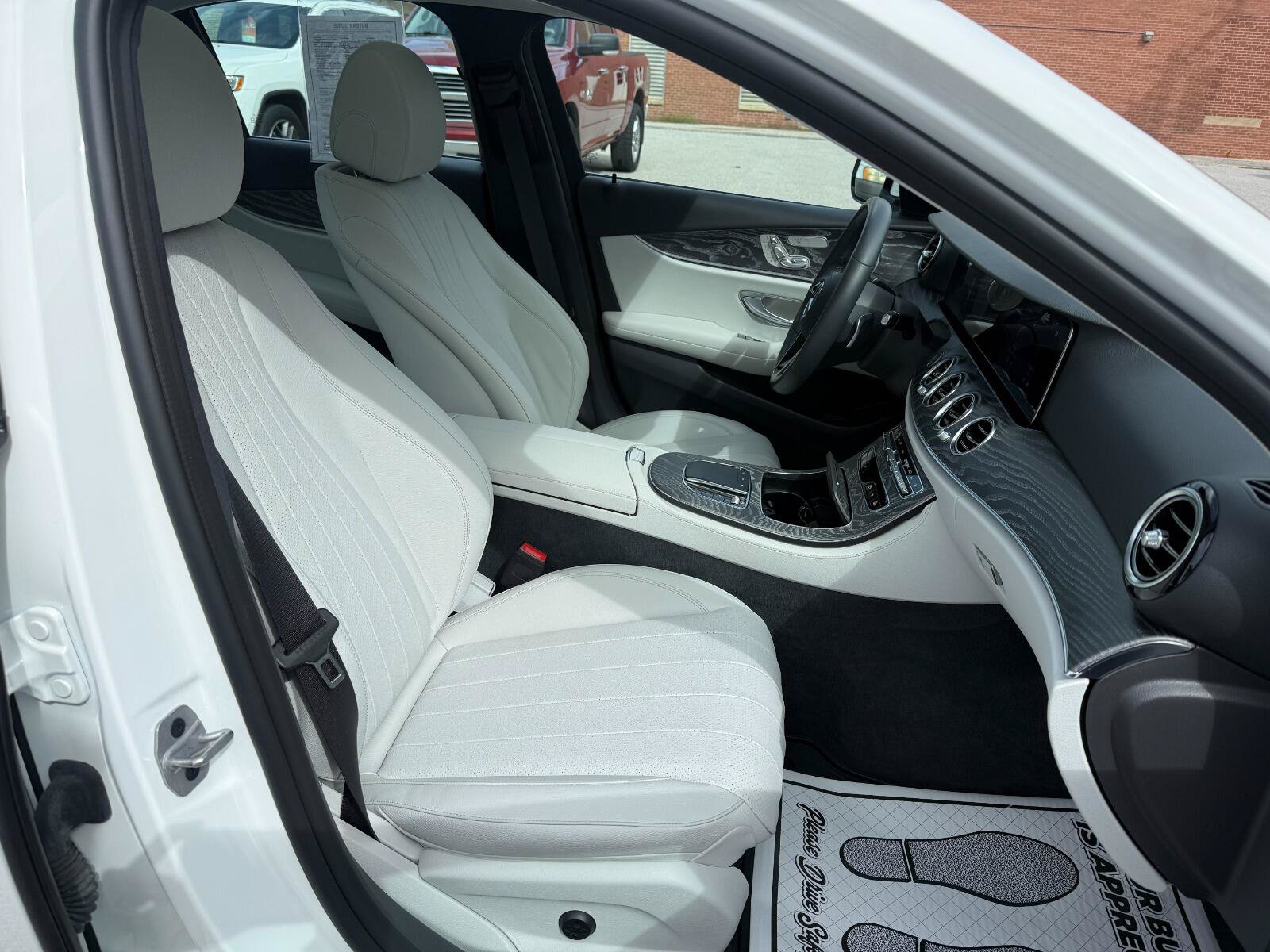 Used 2021 Mercedes-Benz E 350 4MATIC Sedan image 18