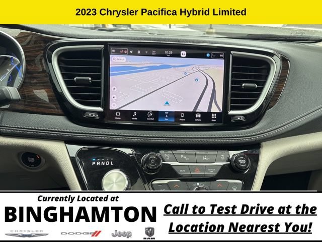 Used 2023 Chrysler Pacifica Limited FWD image 12