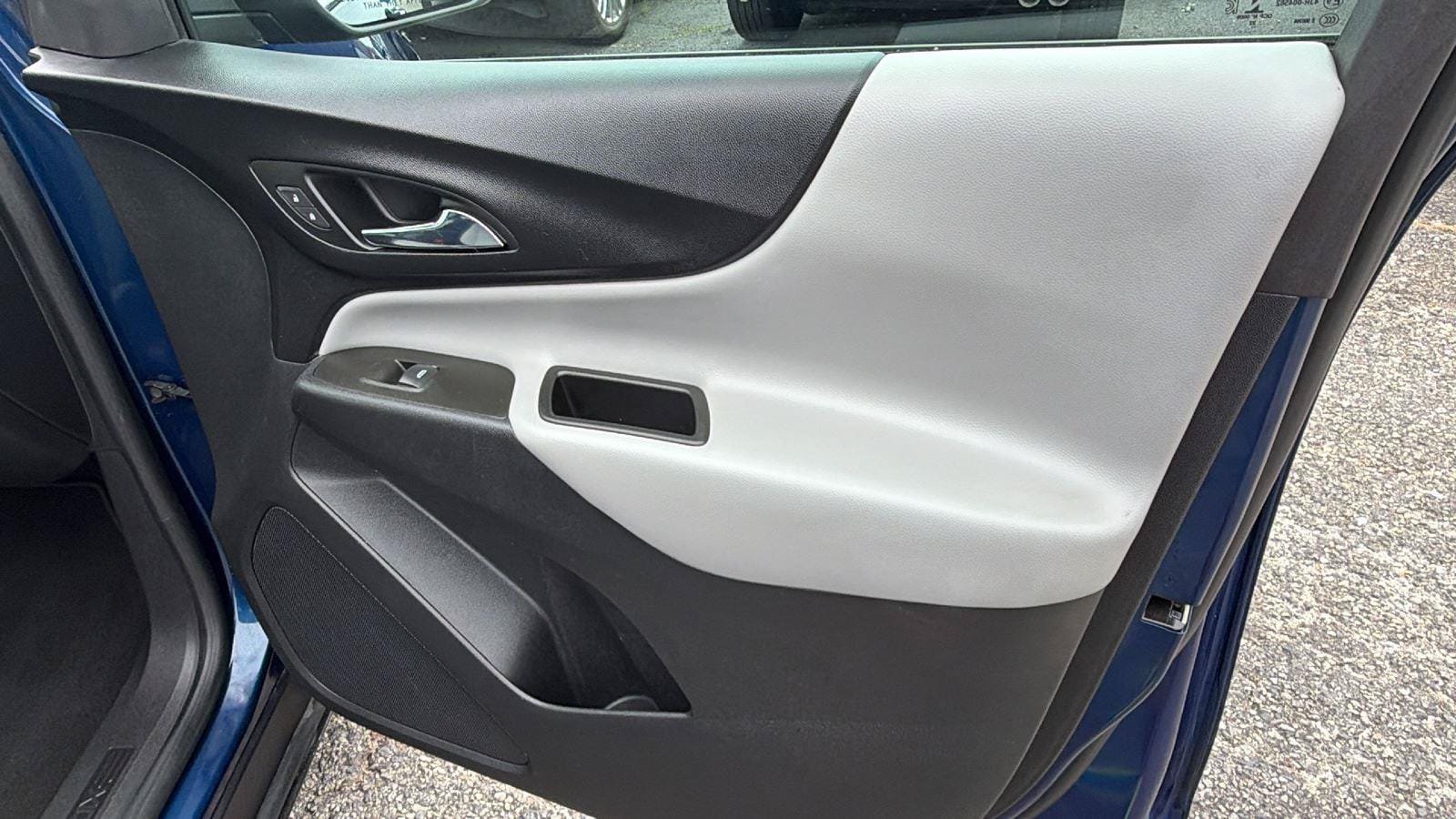 Used 2022 Chevrolet Equinox LT FWD image 16