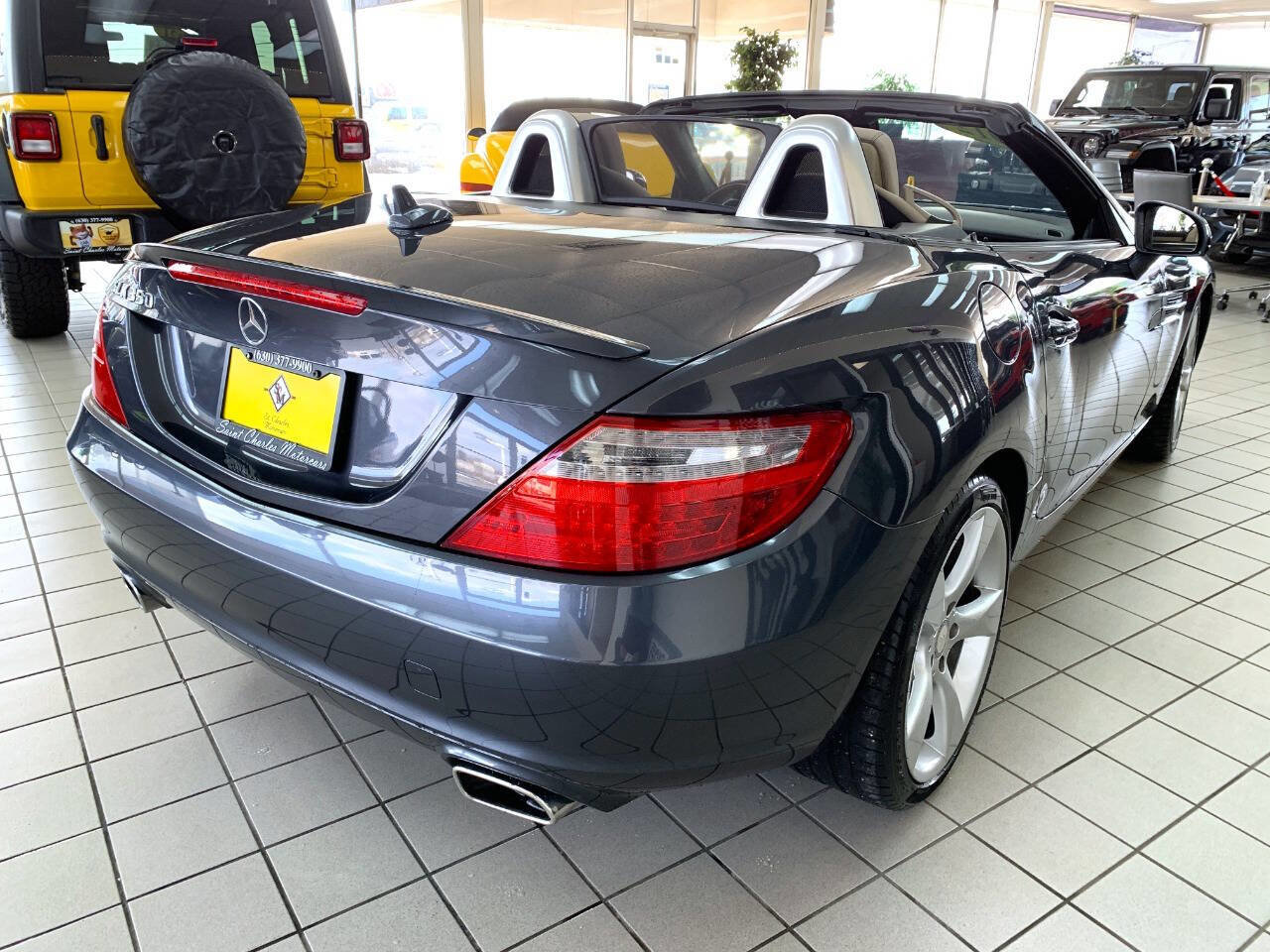 Used 2012 Mercedes-Benz SLK 350 image 6