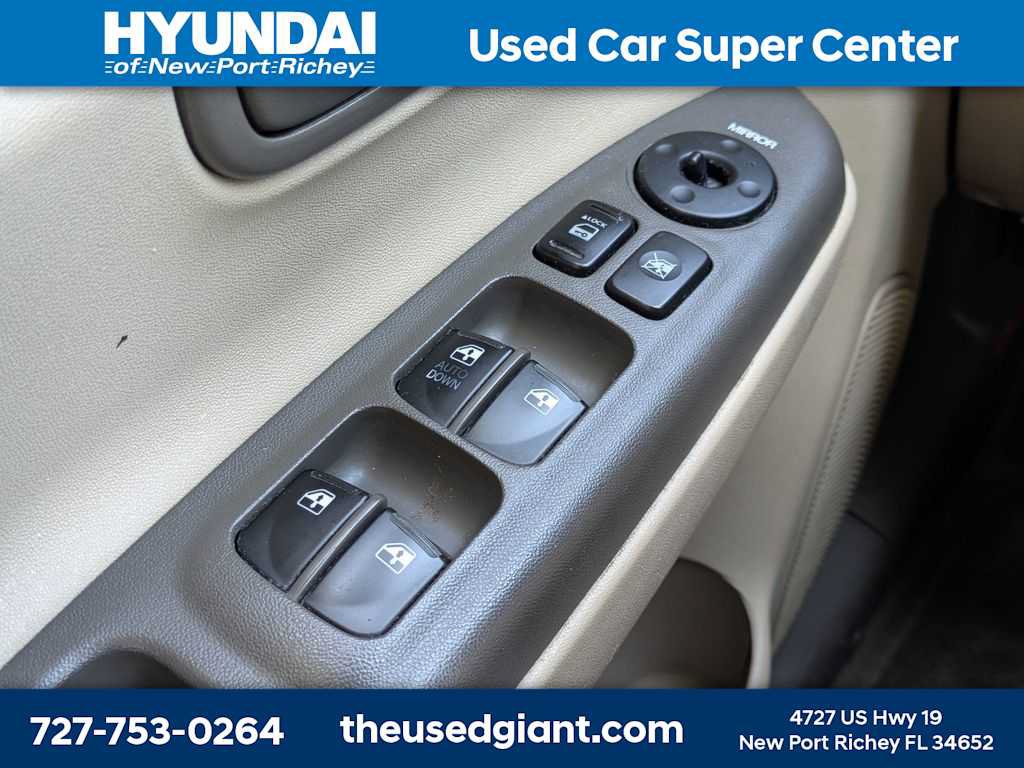 Used 2009 Hyundai Accent GLS w/ Premium Pkg 6 FWD image 22