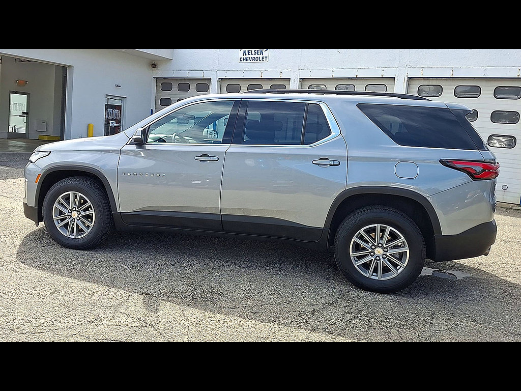 Certified 2023 Chevrolet Traverse LT w/ LPO, Floor Liner Package AWD/4WD image 5