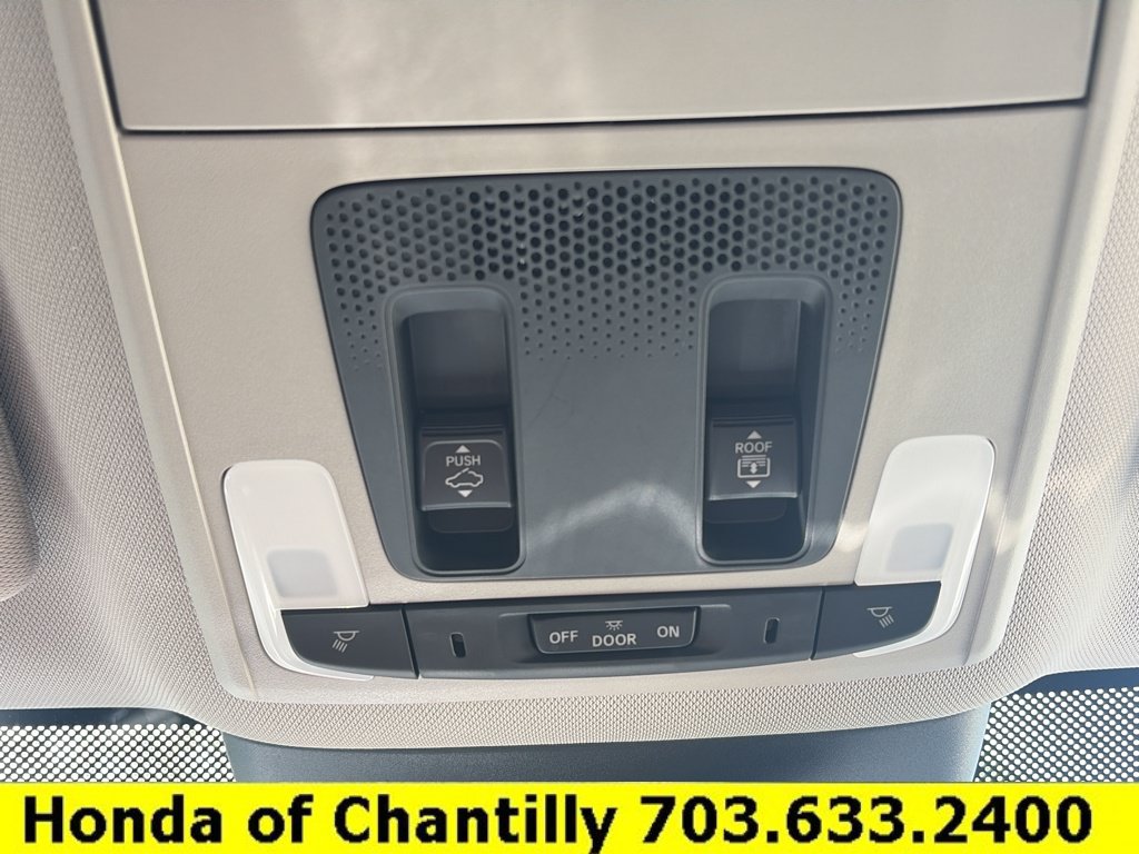 Certified 2024 Honda Pilot Touring image 17